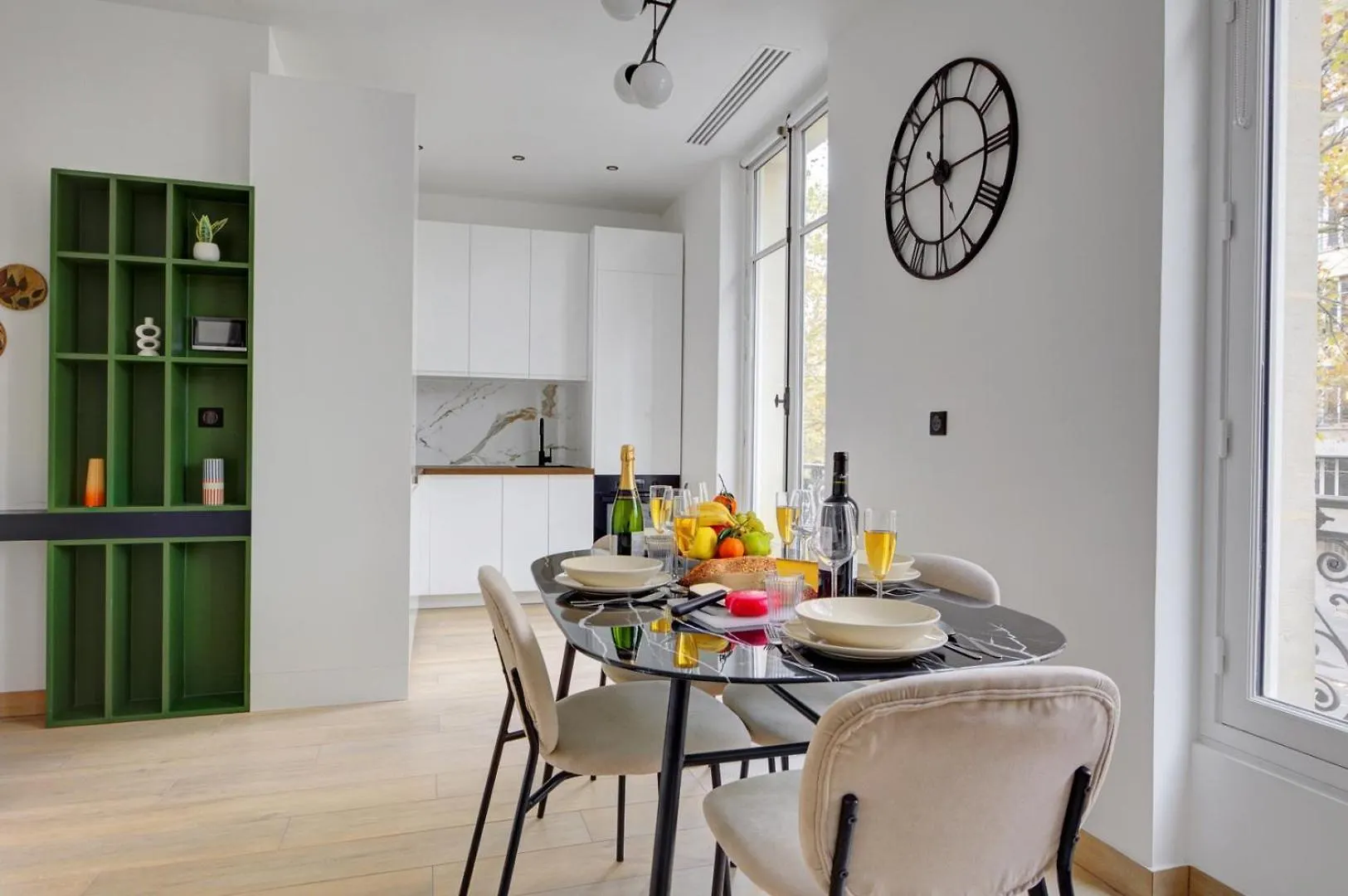 Bluestay 290 - Superbe Appartement A Paris 17